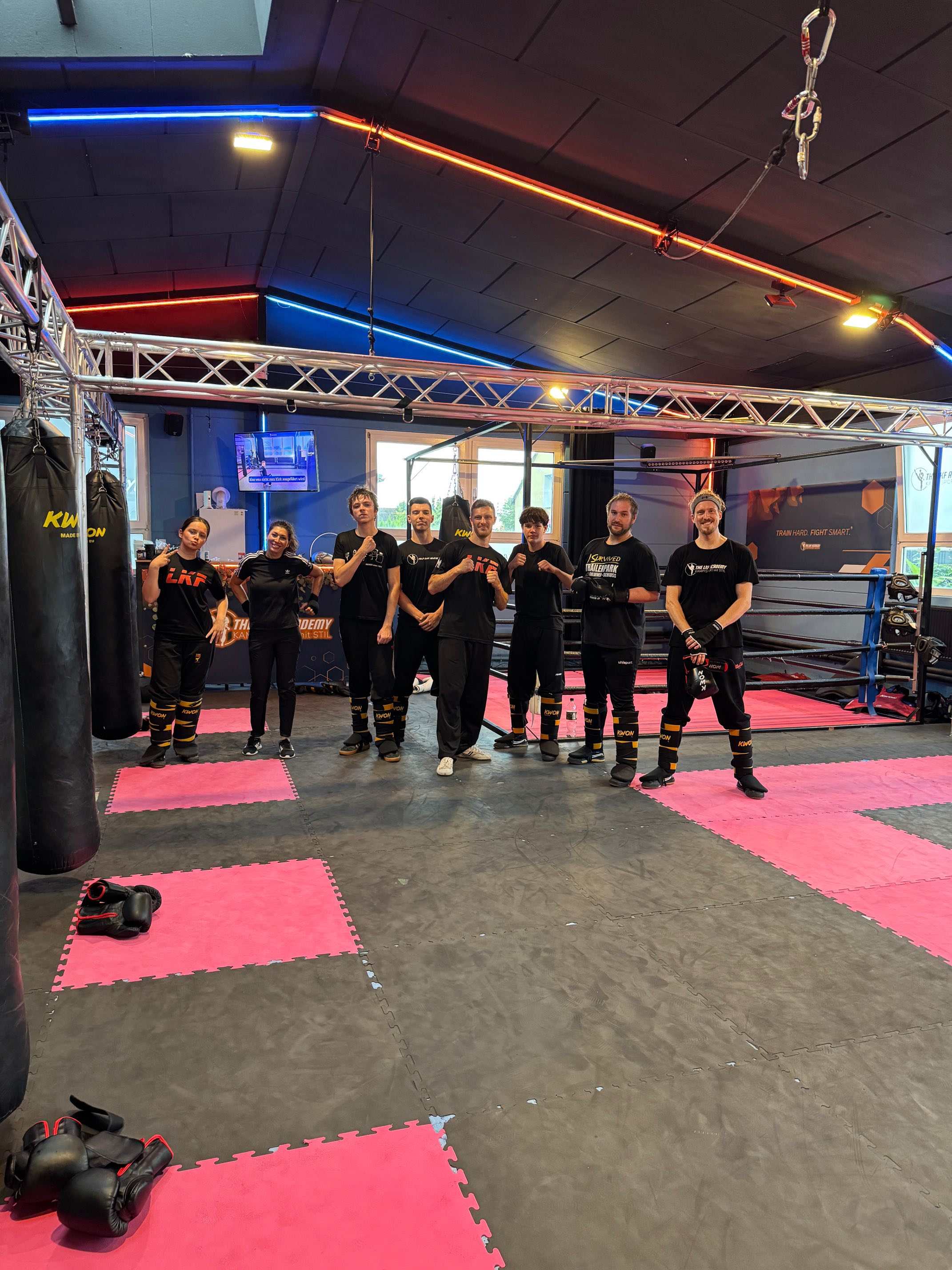 Kampfsport als Hobby in Solingen – Jugendliche und Erwachsene trainieren gemeinsam in der LKF Academy