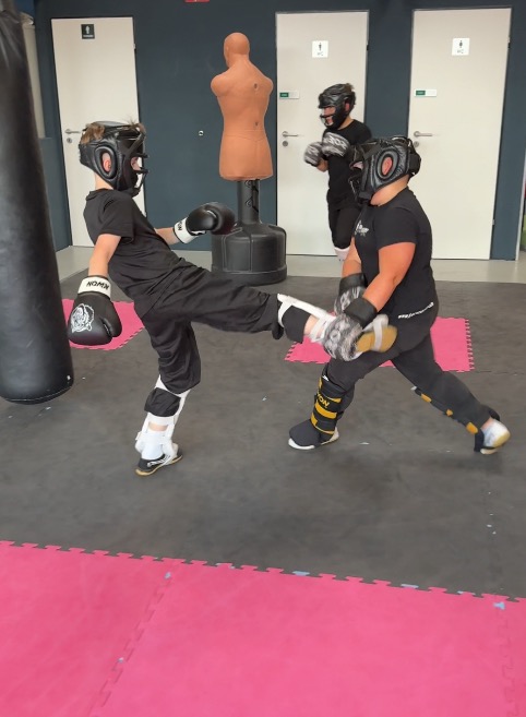 Kampfsport für Kinder Solingen – spielerisches Kickboxtraining für Kinder in der LKF ACADEMY