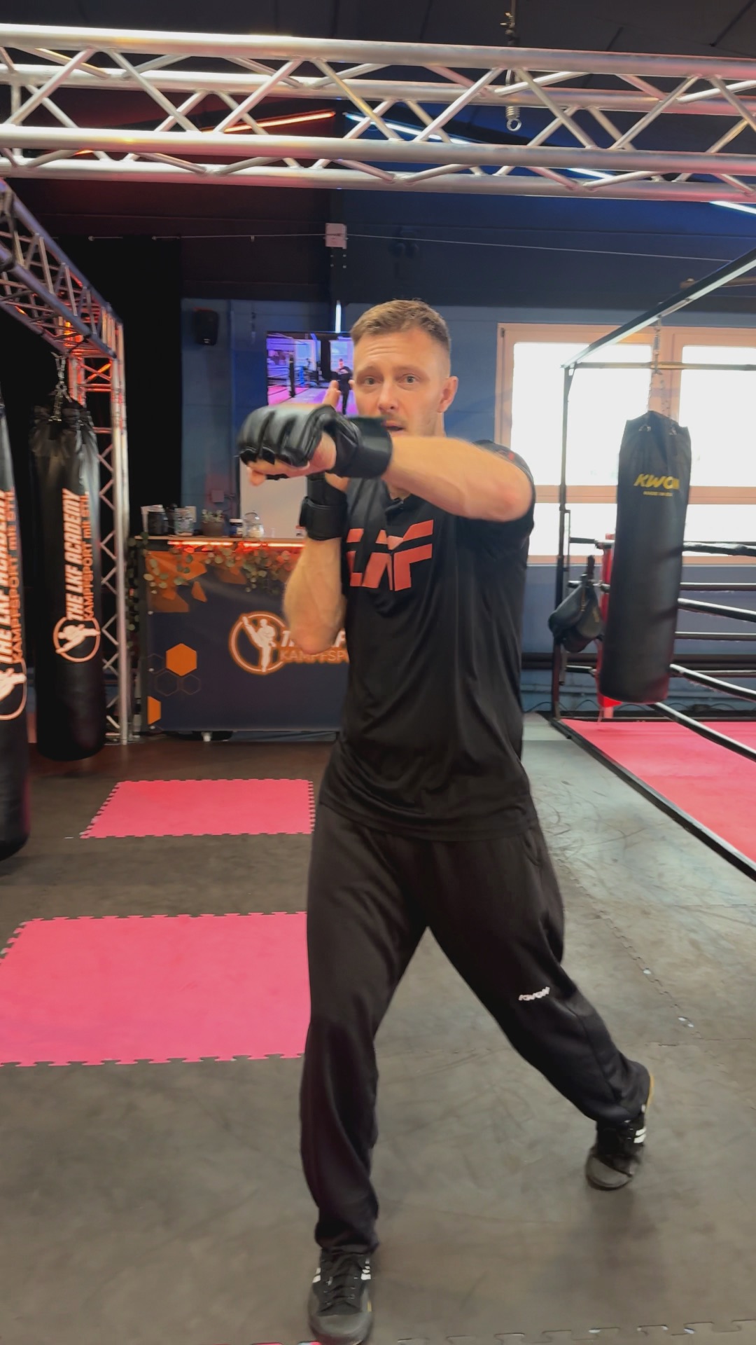 Kickboxen lernen im Online-Training bei der LKF ACADEMY