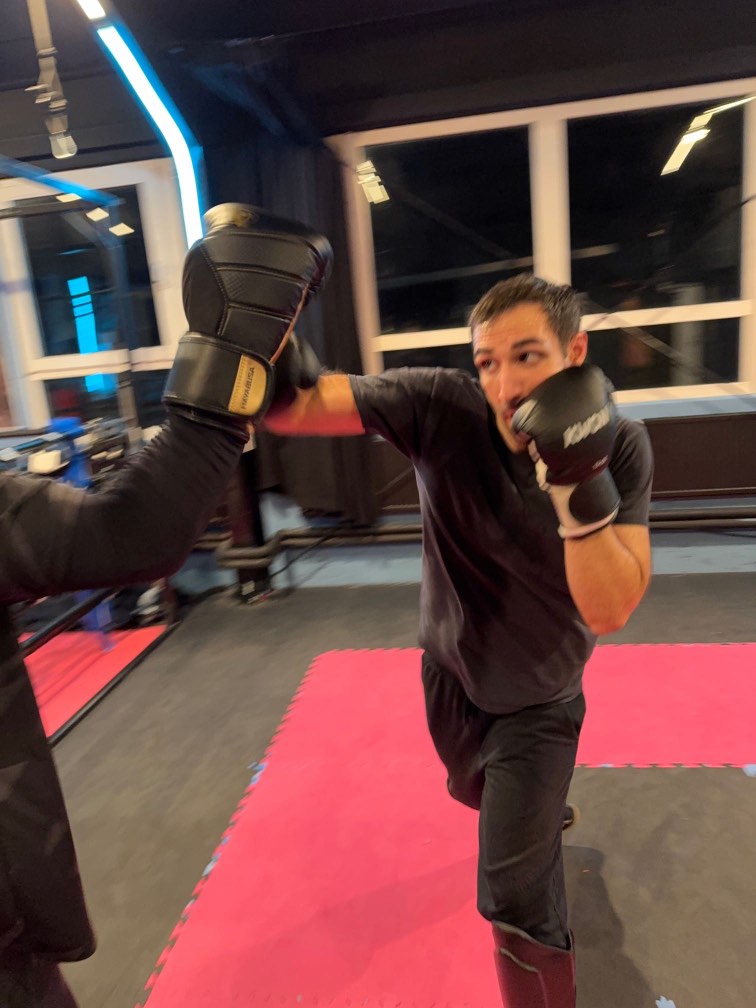 Kickboxen am Vormittag in Solingen fĂĽr Schichtarbeiter bei Polizei, Feuerwehr und Klinik